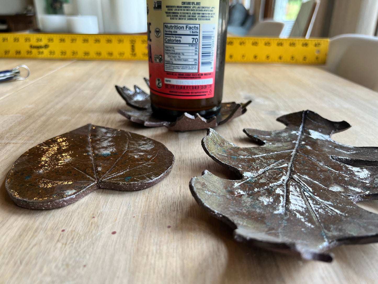 Set of 3 ceramic leaf coasters