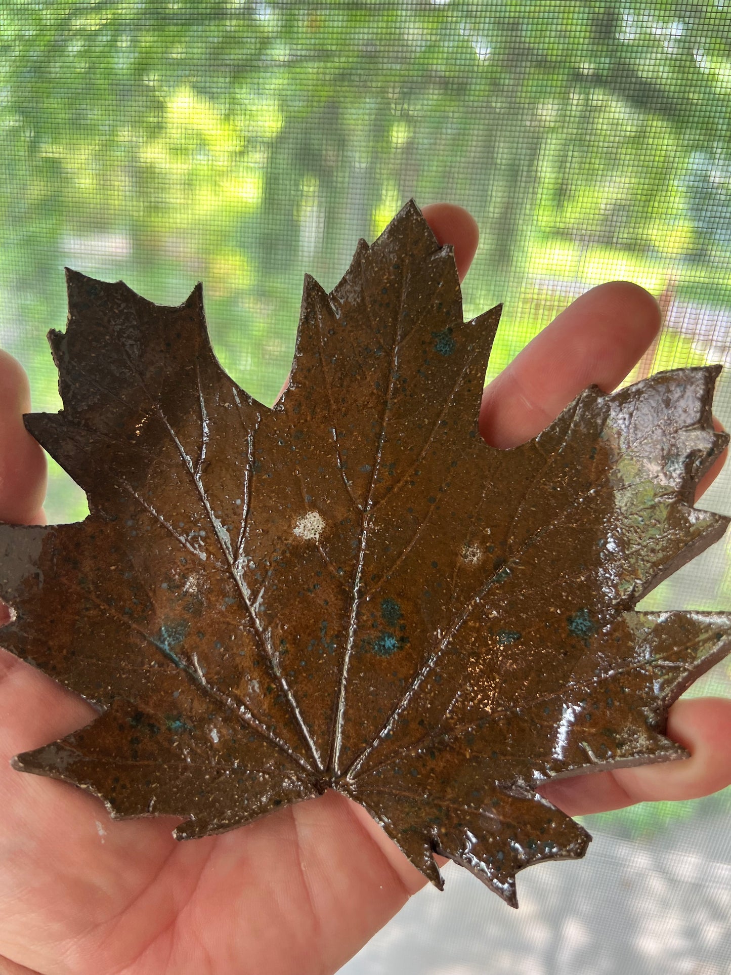 Set of 3 ceramic leaf coasters