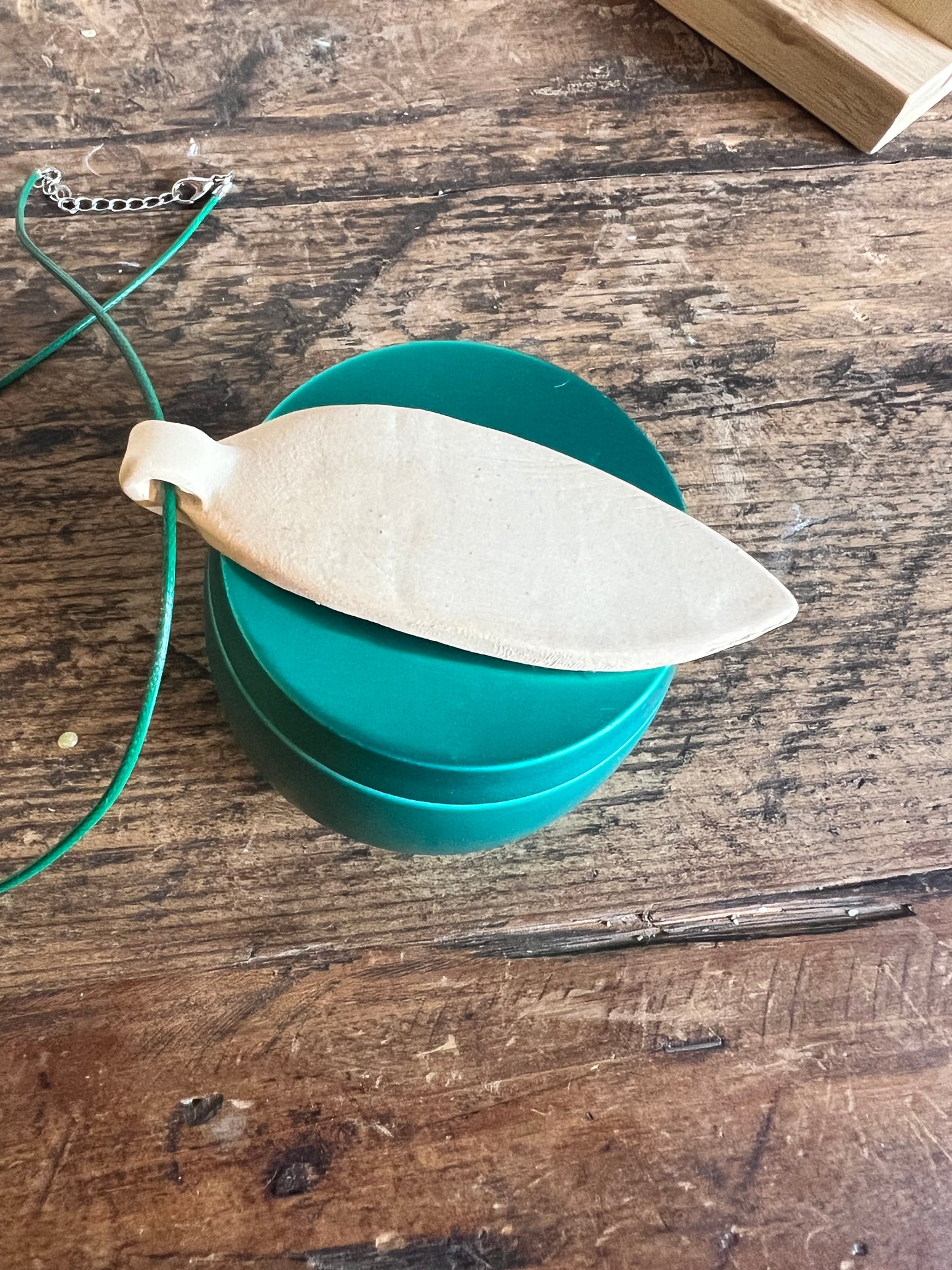 Leaf necklace