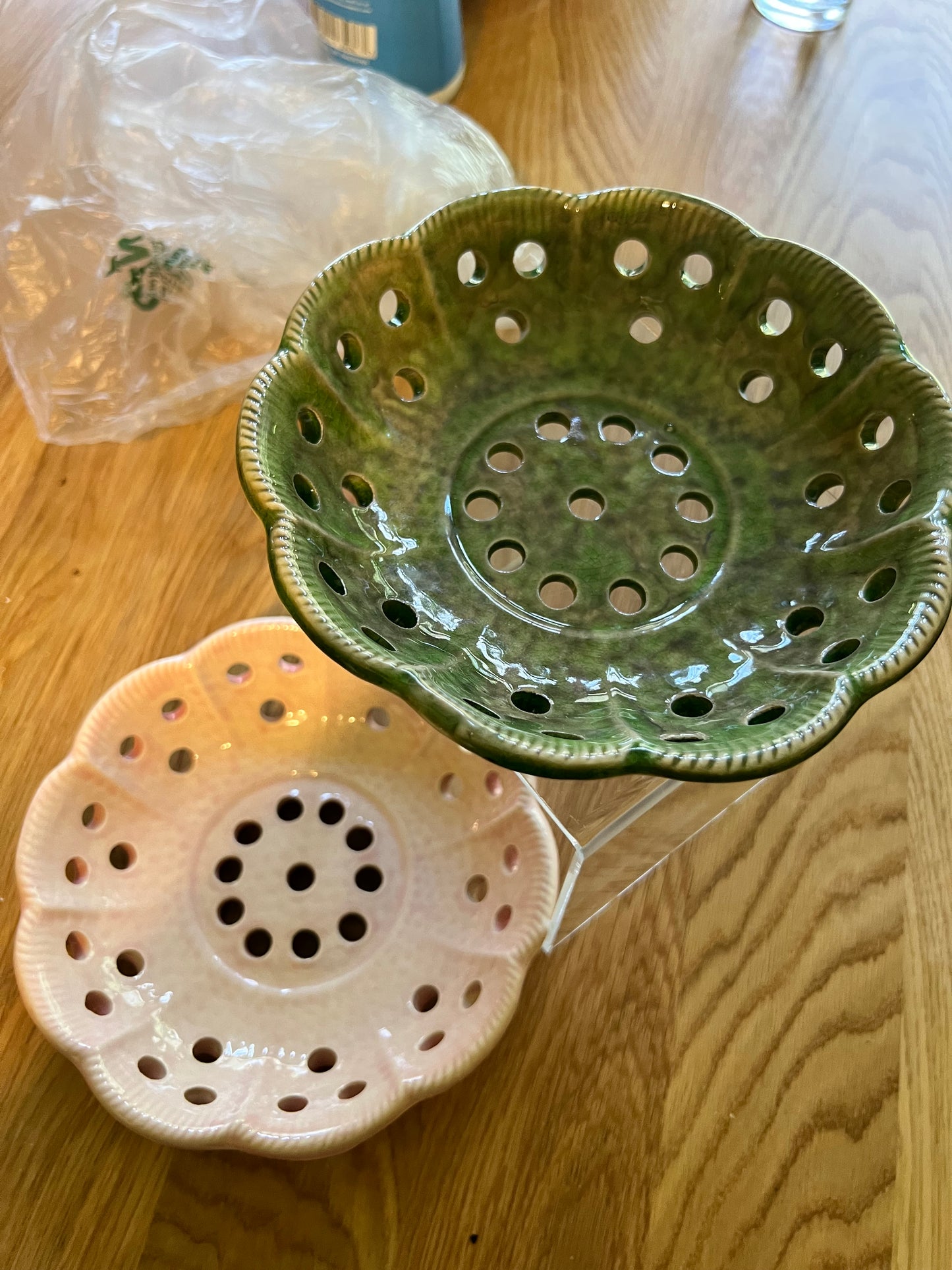 Ceramic Berry Bowl